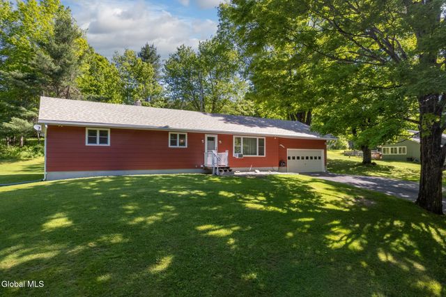 206 Hillview Road, Gloversville, NY 12078