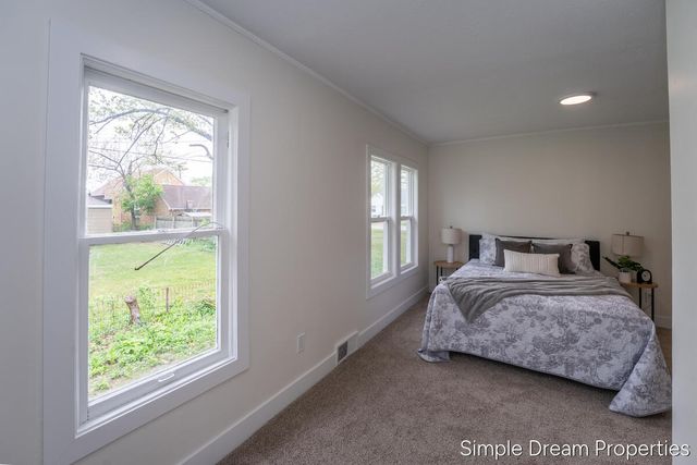 1642 Mills Avenue, North Muskegon City, MI 49445