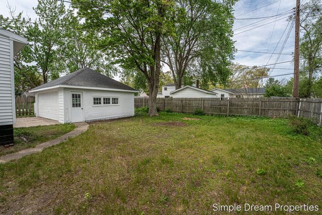 1642 Mills Avenue, North Muskegon City, MI 49445