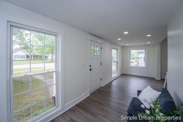 1642 Mills Avenue, North Muskegon City, MI 49445