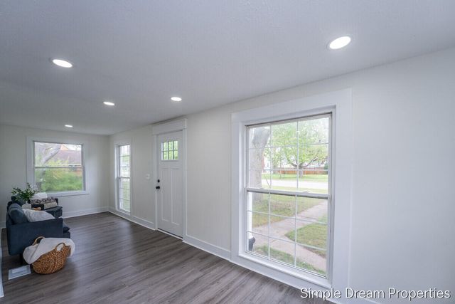 1642 Mills Avenue, North Muskegon City, MI 49445