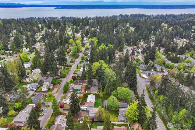 119 N 205th Street, Shoreline, WA 98133