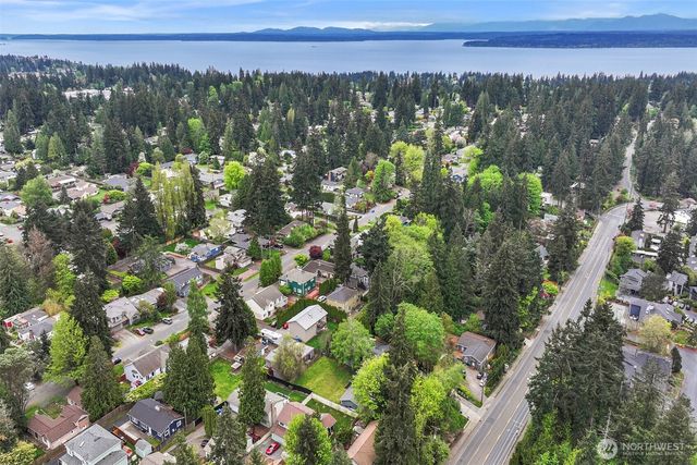 119 N 205th Street, Shoreline, WA 98133