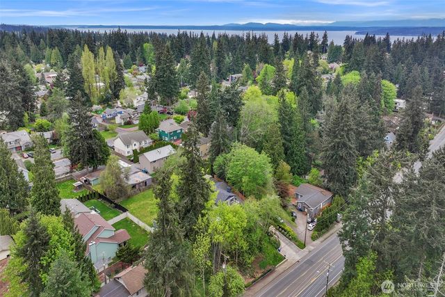 119 N 205th Street, Shoreline, WA 98133