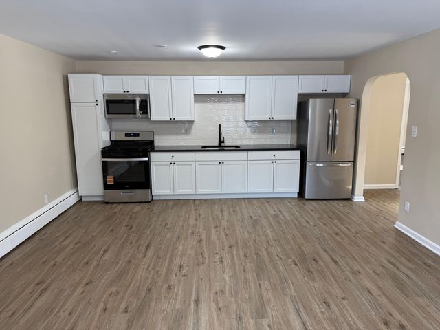 1359 State Street, Hobart, IN 46342