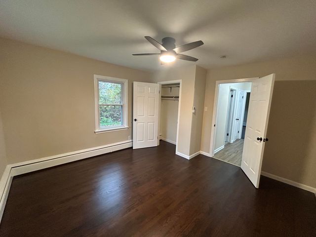 1359 State Street, Hobart, IN 46342