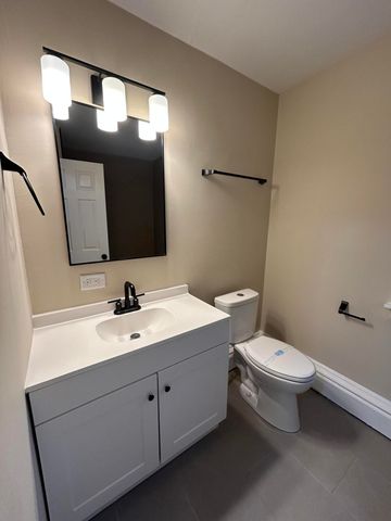 1359 State Street, Hobart, IN 46342