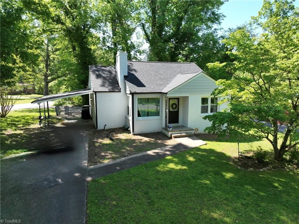 1120 Manning Street, Eden, NC 27288