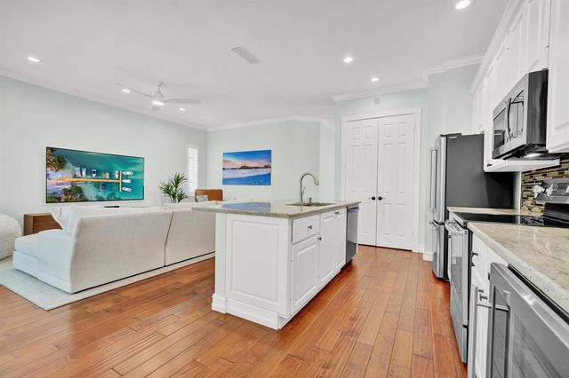 516 Sweet Bay Circle, Jupiter, FL 33458