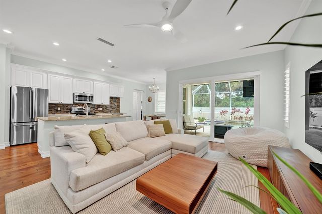 516 Sweet Bay Circle, Jupiter, FL 33458