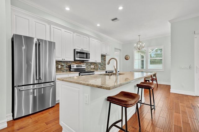 516 Sweet Bay Circle, Jupiter, FL 33458