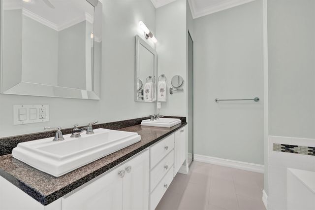 516 Sweet Bay Circle, Jupiter, FL 33458