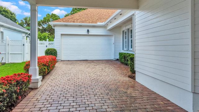 516 Sweet Bay Circle, Jupiter, FL 33458