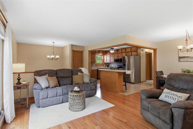 2111 Carter Street, Eau Claire, WI 54703