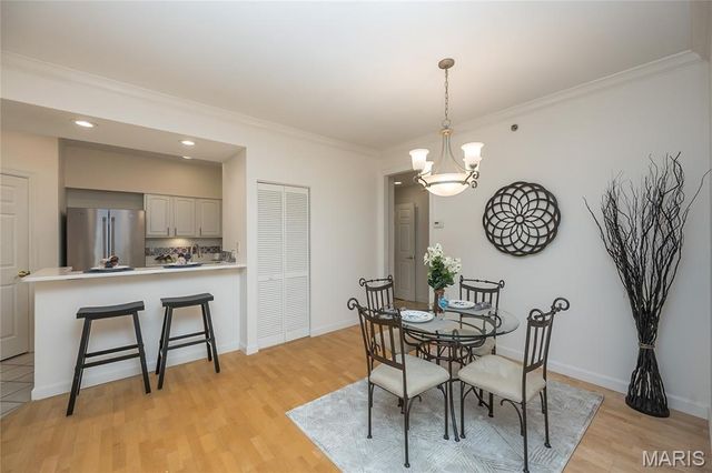 13115 Mill Crossing Court 307, Creve Coeur, MO 63141