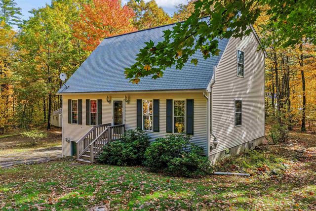 9 Perry Road, Deerfield, NH 03037