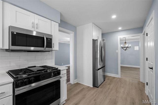 1439 Bridle Road, Webster Groves, MO 63119