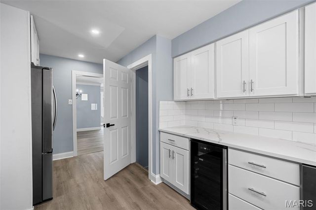 1439 Bridle Road, Webster Groves, MO 63119