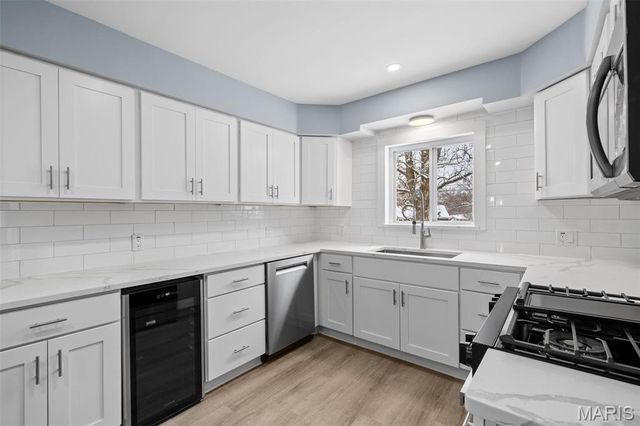 1439 Bridle Road, Webster Groves, MO 63119