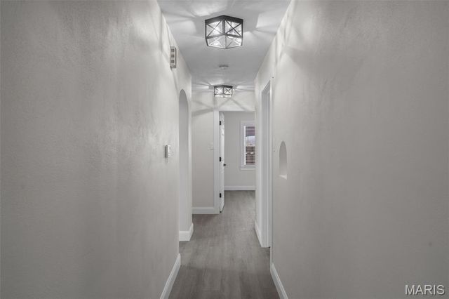 1439 Bridle Road, Webster Groves, MO 63119