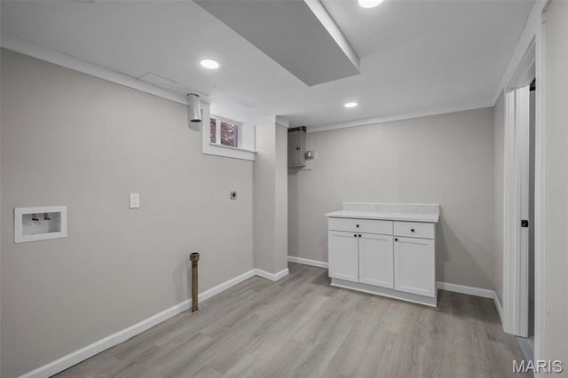 1439 Bridle Road, Webster Groves, MO 63119