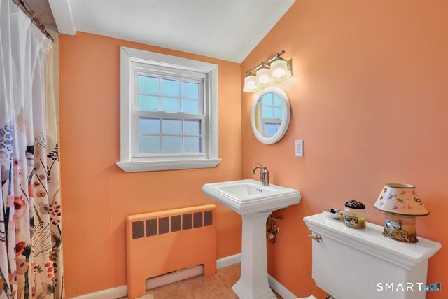 2 Alpine Street, Manchester, CT 06040