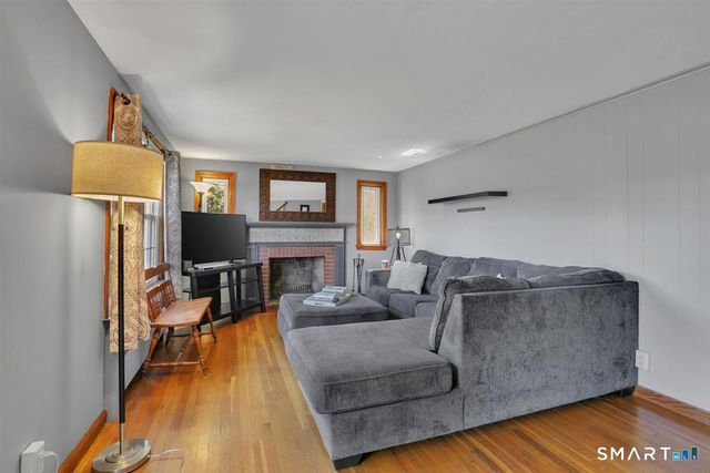 2 Alpine Street, Manchester, CT 06040