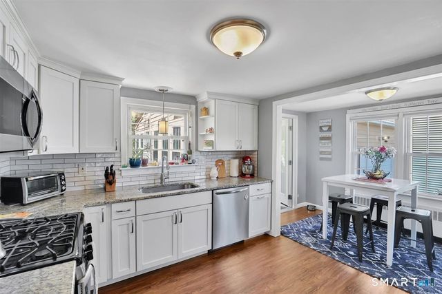 2 Alpine Street, Manchester, CT 06040