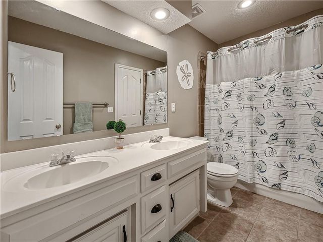 6503 W 150th Street, Overland Park, KS 66223