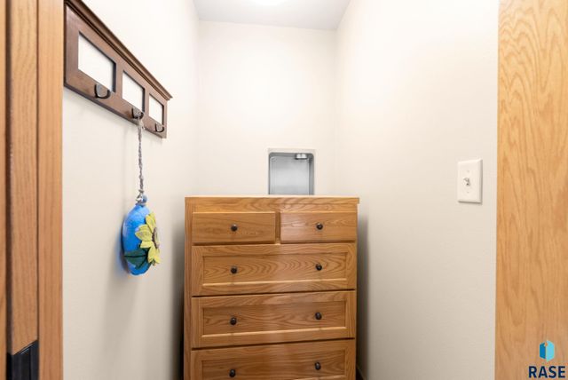 3601 E Madison St Street, Sioux Falls, SD 57103