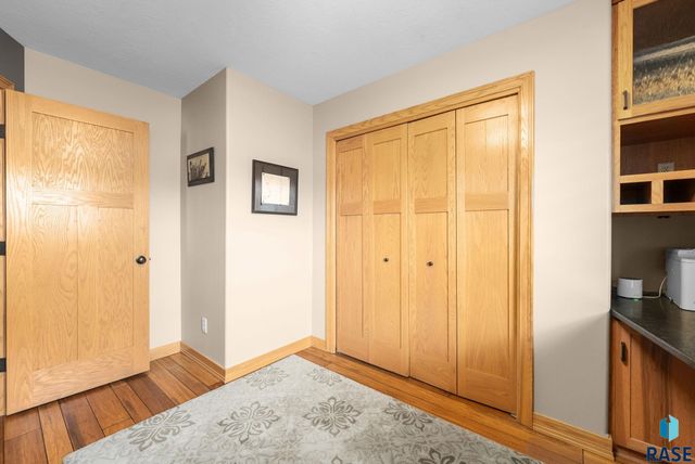 3601 E Madison St Street, Sioux Falls, SD 57103