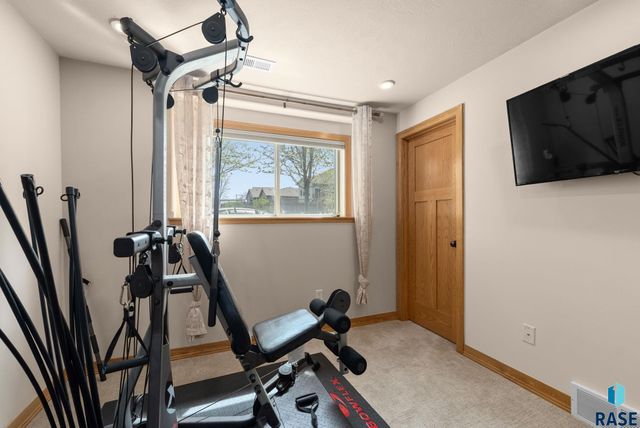 3601 E Madison St Street, Sioux Falls, SD 57103