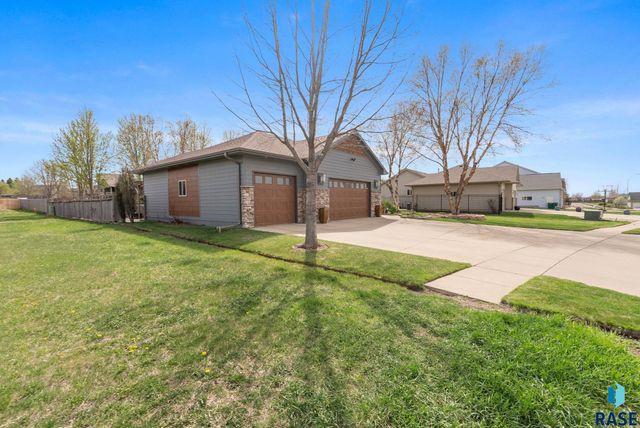3601 E Madison St Street, Sioux Falls, SD 57103