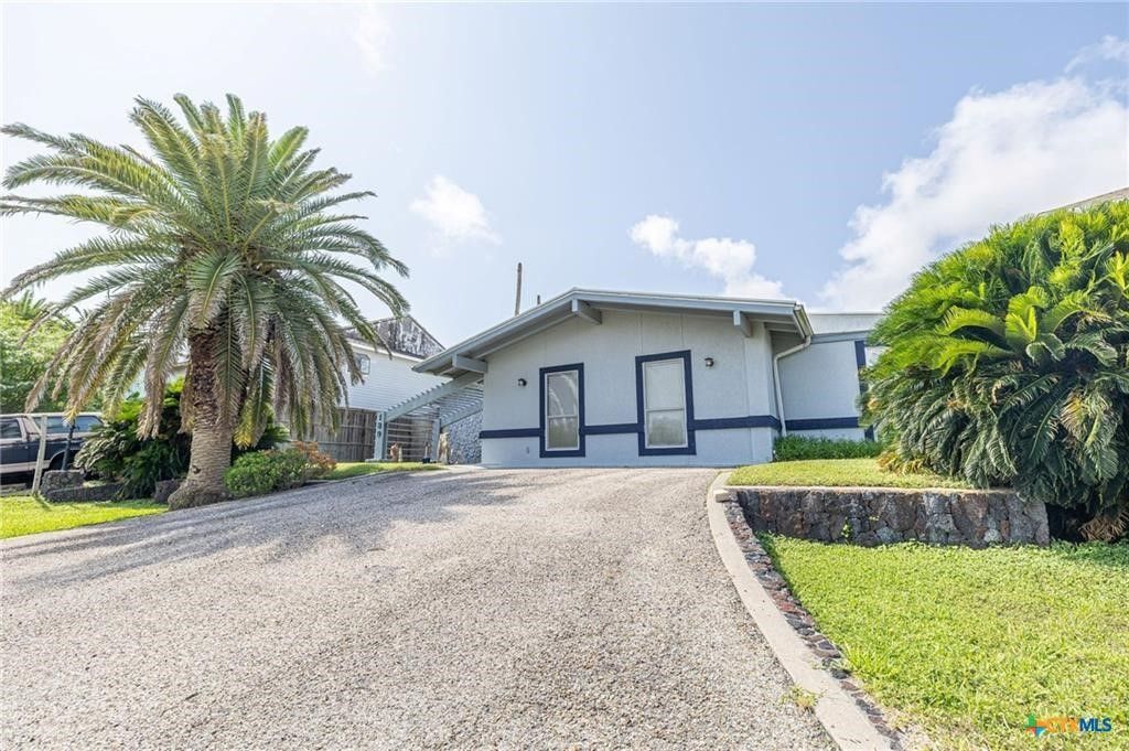 189 Driftwood Dr, Aransas Pass, TX 78336 — photo 2