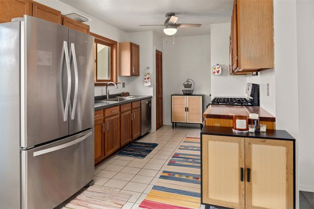 1225 Calle La Mirada, Santa Fe, NM 87507