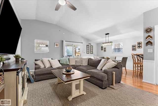 22508 Raymond Court, St Clair Shores, MI 48082