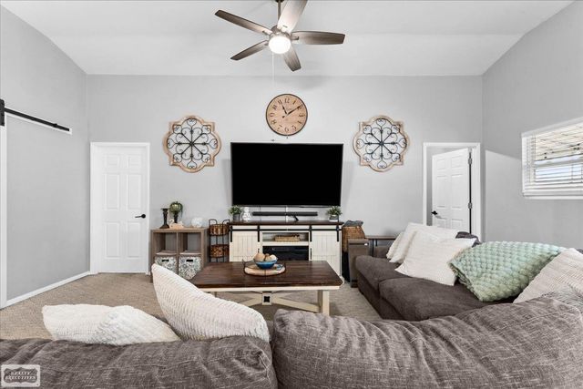 22508 Raymond Court, St Clair Shores, MI 48082