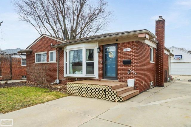 22508 Raymond Court, St Clair Shores, MI 48082