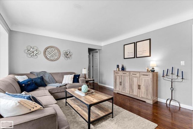 22508 Raymond Court, St Clair Shores, MI 48082