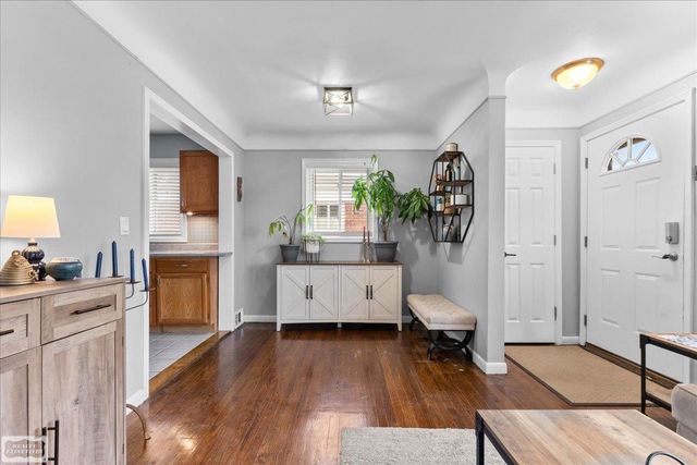 22508 Raymond Court, St Clair Shores, MI 48082