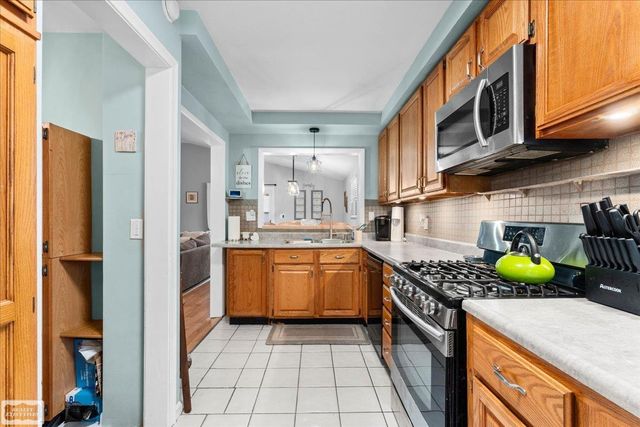 22508 Raymond Court, St Clair Shores, MI 48082