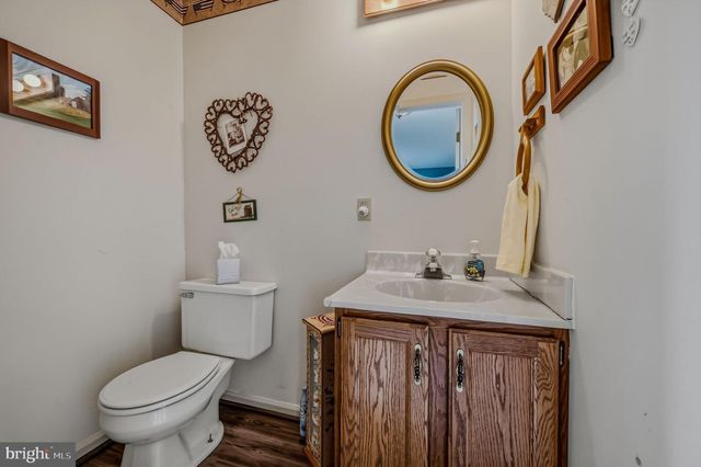 15 GLOUCESTER CT, Newark, DE 19702