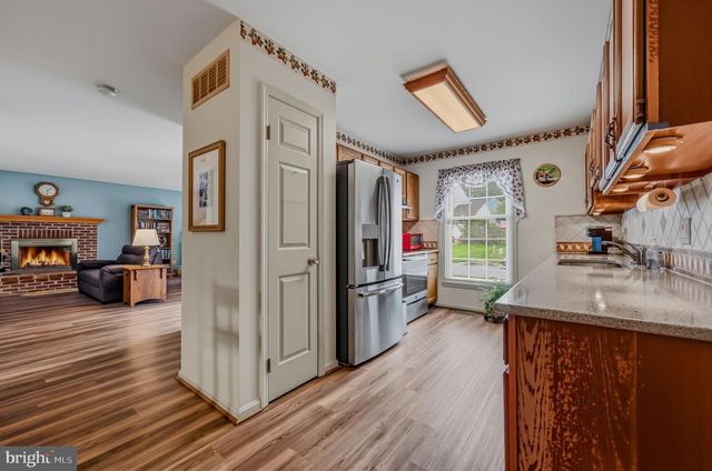 15 GLOUCESTER CT, Newark, DE 19702
