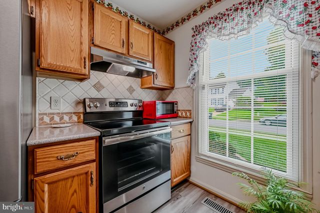 15 GLOUCESTER CT, Newark, DE 19702