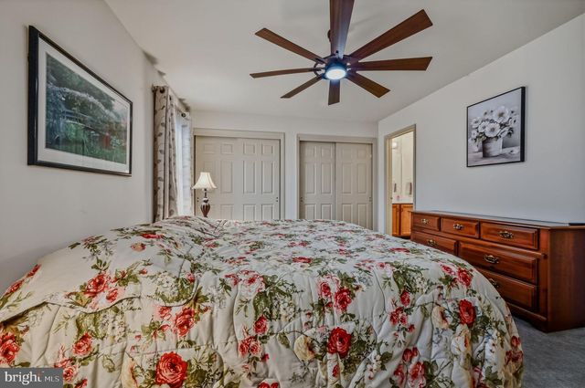 15 GLOUCESTER CT, Newark, DE 19702