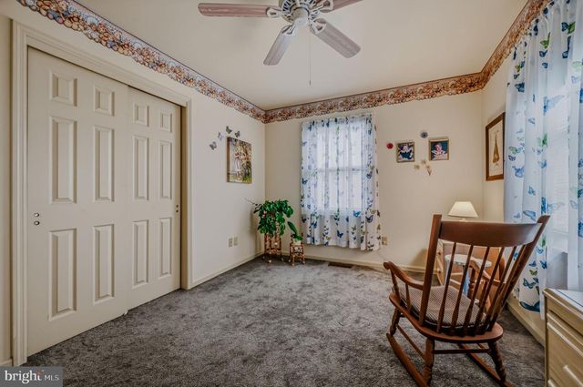 15 GLOUCESTER CT, Newark, DE 19702