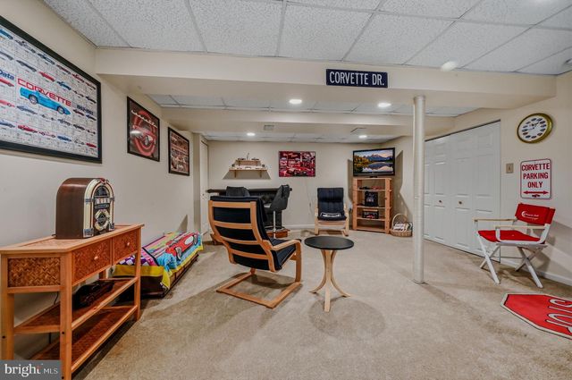 15 GLOUCESTER CT, Newark, DE 19702