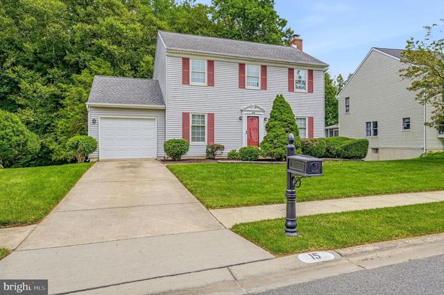 15 GLOUCESTER CT, Newark, DE 19702