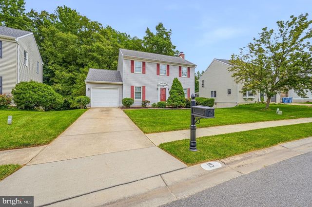 15 GLOUCESTER CT, Newark, DE 19702