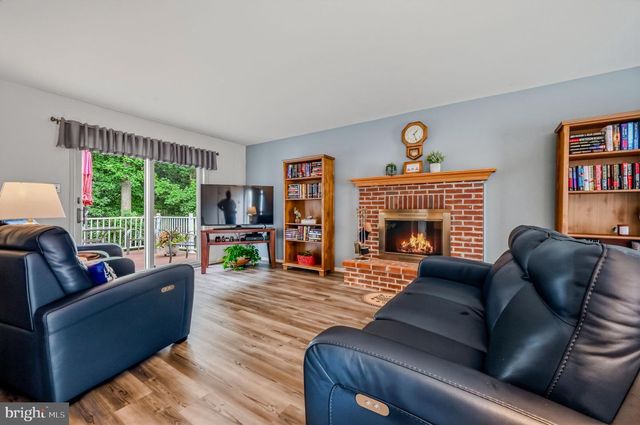 15 GLOUCESTER CT, Newark, DE 19702
